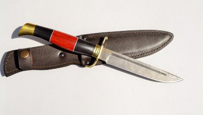 Нож Финка НКВД №13 реплика из дамасской стали, рукоять из граба с падуком, литье латунь