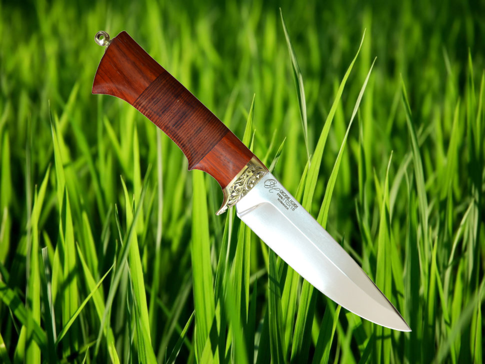 Нож Сокол из нержавеющей стали 110Х18, рукоять дерево падук, кожа, латунь