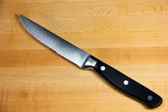 Нож стейковый столовый