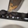 Нож Коршун, композиция Охота Коршуна, из дамаска с позолотой и гравировкой, объемная резьба из граба