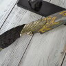 Нож Коршун, композиция "Охота коршуна", из дамаска с позолотой и гравировкой, объемная резьба из граба, художественное литье из мельхиора