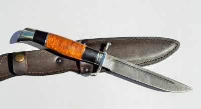 Нож Финка НКВД №14 реплика из дамасской стали, рукоять из граба/стабилиз дерева с литьем из мельхиора
