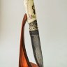 Нож "Ласка" из ламинированного дамаска с рукоятью из рога с выжиганием, литье "Карты" из мельхиора