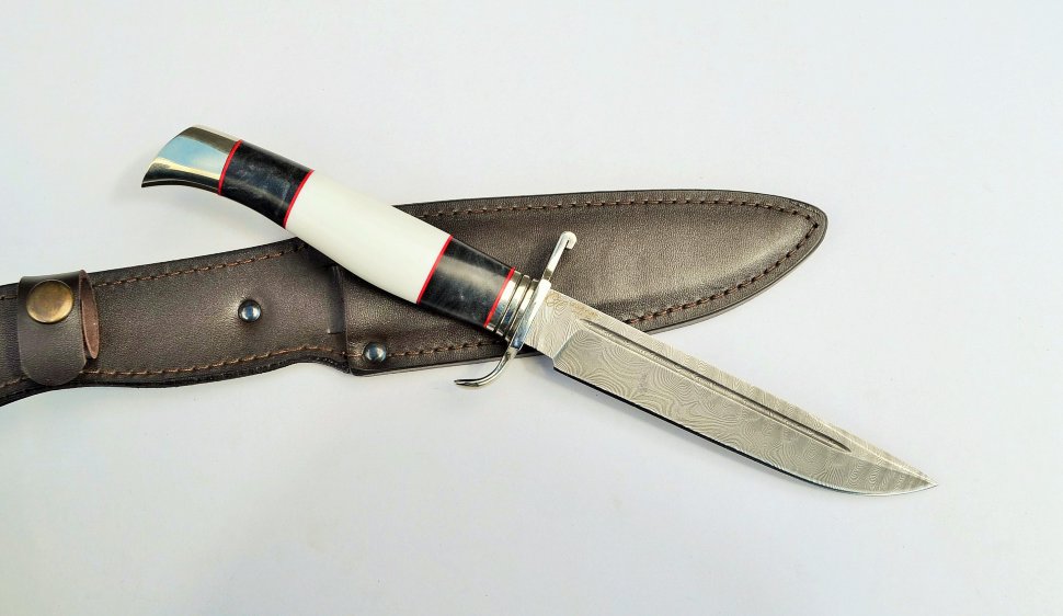 Нож Финка НКВД №16 реплика из дамасской стали, рукоять из акрилата с фиброй, с литьем из мельхиора