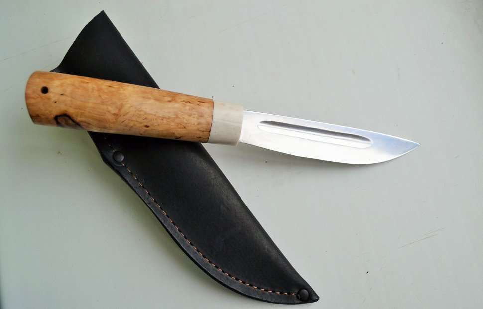 Нож Якут №9 из Elmax, рукоять из капа карелки с рогом лося