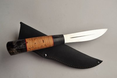 Нож Якут №20 из стали 95Х18 с рукоятью из стабилизированной карелки с берестой