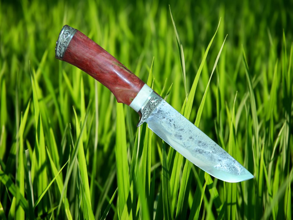 Нож Бобр-2 из стали 9ХС, рукоять стабилизированное дерево, рог, мельхиор