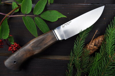 Нож Сом, сталь N690, рукоять комель ореха, мельхиор, полировка клинка "сатин"
