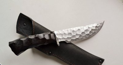 Нож Амур-2 из дамасской стали в обработке Камень, рукоять из граба/венге