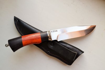 Нож Пума из инструментальной стали Х12МФ, рукоять дерево граб, падук, мельхиор