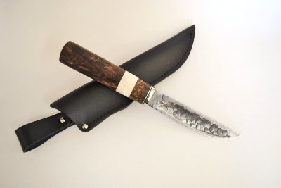 Нож Якут, откованный дол, средний  из дамаска, рукоять стабилизированная карельская берёза, рог, мельхиор