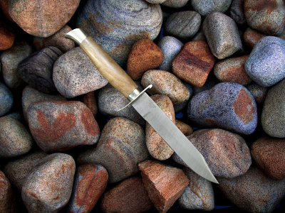 Нож Разведчика №3 из дамасской стали, рукоять орех, мельхиор