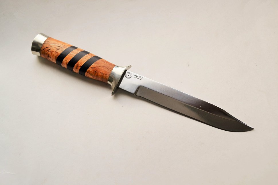 Нож Разведчика №7 из стали D2, рукоять из стабилизированного дерева с грабом, литье мельхиор