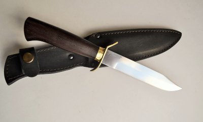 Нож Разведчика №12 из 95Х18, рукоять из дерева граб с латунью