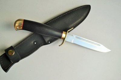Нож Разведчика №13 из Х12МФ, рукоять из дерева граб с латунью и фиброй