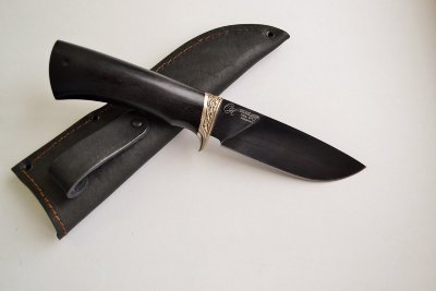 Нож Сом, сталь Р12 (быстрорез), рукоять дерево граб с литьем из мельхиора